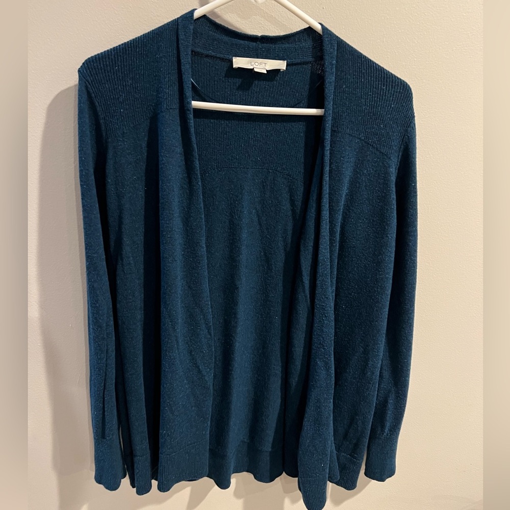 🛑 SALE 🌻 Loft blue cardigan with open front